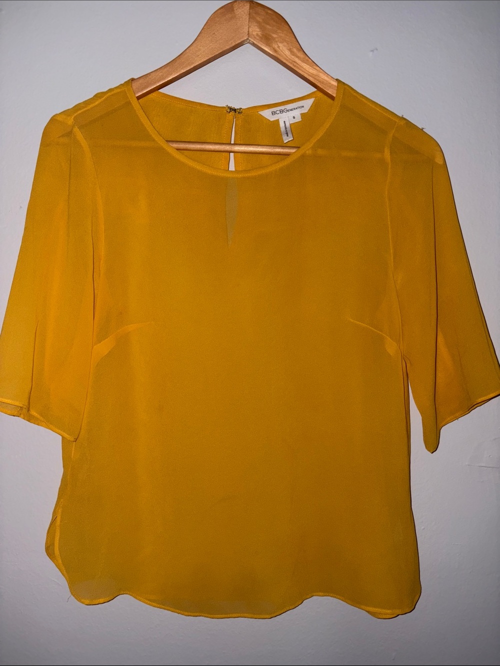 BCBGMaxAzria Mustard Yellow Silk Short Sleeve Blouse
